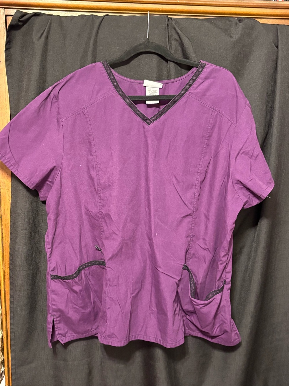 Scrubstar Deep Purple V-Neck Scrub Top with Black Trim Sz. 3X